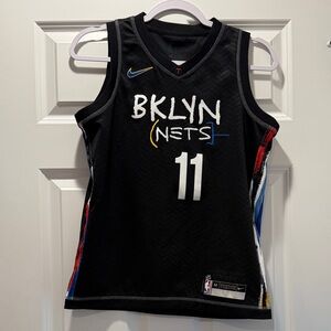 Brooklyn Nets Youth Medium Black Kyrie Irving NBA Basketball Jersey